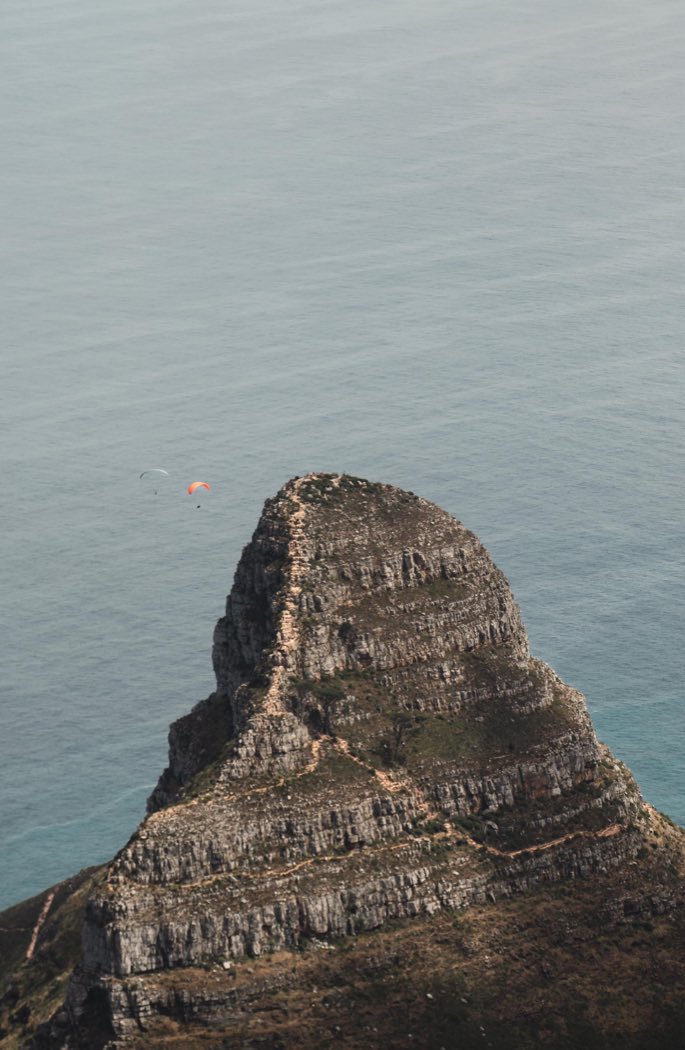 Lion’s Head vista da montanha que organiza a geografia do Cabo.